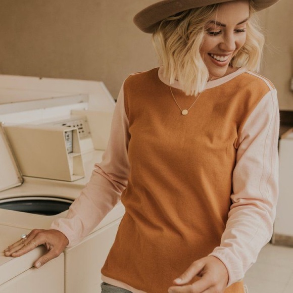 Roolee Keir Colorblock top pullover - Picture 1 of 4